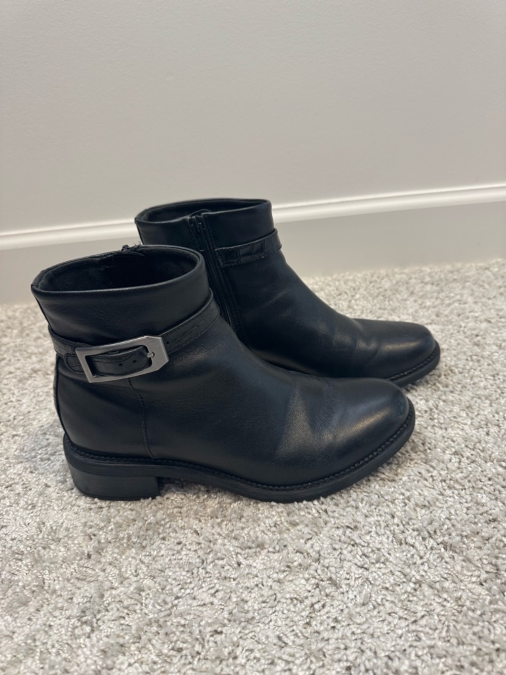 Clarks Women's Maye Grace ankle boots in black leather